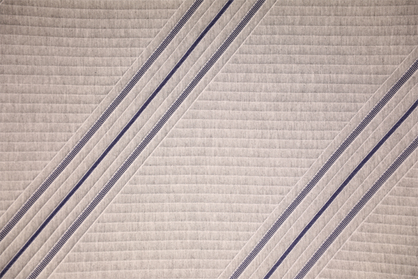 簡(jiǎn)約藍(lán)色條紋針織空氣層